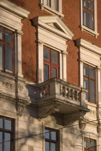 Вул. Валова, 14. Балкон 3-го пов. на бічному фасаді