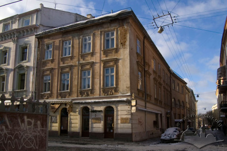 Vul. Krakivska, 11. An overall view of the building