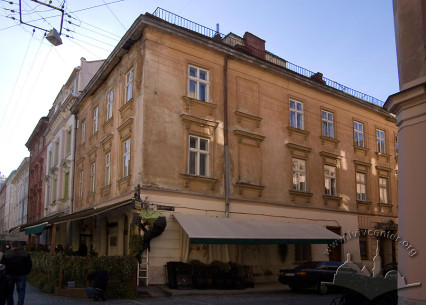 Vul. Krakivska, 11. An overall view of the building
