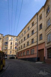 Вул. Мулярська, 2а. Вид з південного сходу