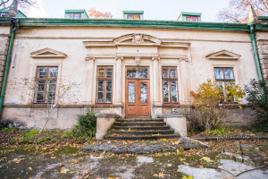 Вул. Кобилянської, 1 – будинок Лісотехнічного університету