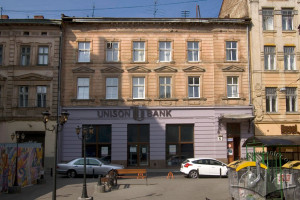 Вул. Банківська, 5 – житловий будинок