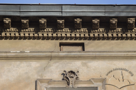Вул. Франка, 39. Вінцевий карниз
