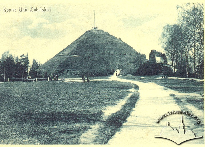 "Vysokyi Zamok" Park territory – the Mound of the Union of Lublin