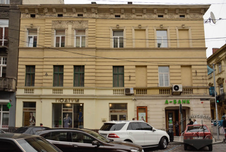 Vul. Kopernyka, 32. Western facade