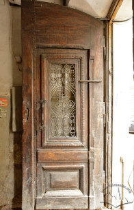 Vul. Kopernyka, 32. A part of the authentic door