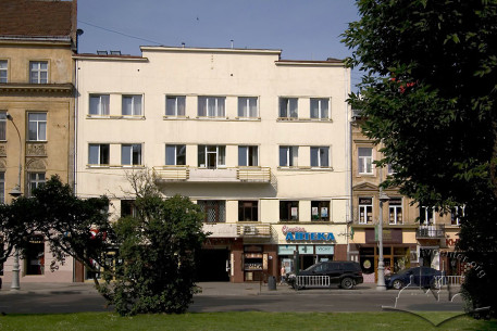 Просп. Свободи, 5. Головний фасад будинку