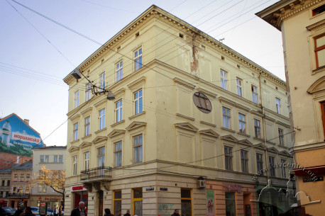 Vul. Halytska, 20. A view from the northeast