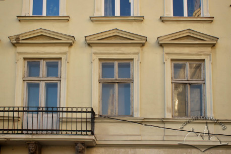 Vul. Halytska, 20. 2nd floor windows on the principal facade preserving the woodwork from the 2nd half of 19th c.