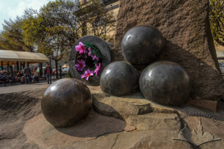 Pl. Pidkovy. Ivan Pidkova monument. Detail with cannon balls