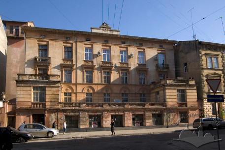 Вул. Пекарська, 13. Головний фасад