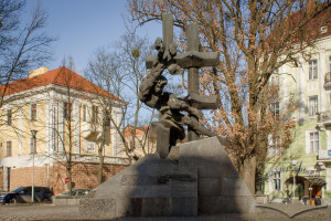 Pl. Shashkevycha – Monument to the Victims of Communist Crimes