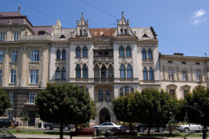 Просп. Шевченка, 21 – житловий будинок