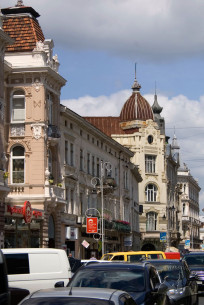 Західний бік просп. Шевченка. Скраю зліва - ризаліт будинку №10. В далині - будинок готелю "Жорж"