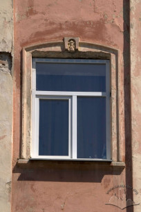 Pl. Rynok, 5. A 3rd floor window