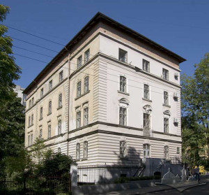 Вул. Горбачевського, 18 – корпус політехніки (колишній гуртожиток)