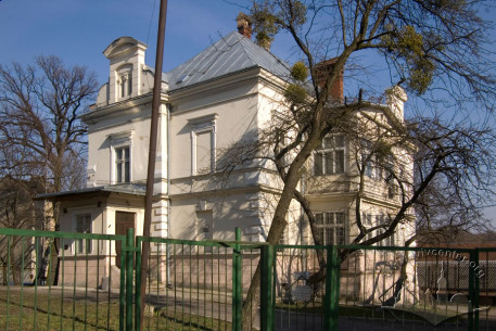 Vul. Kotliarevskoho, 1. A view from the south