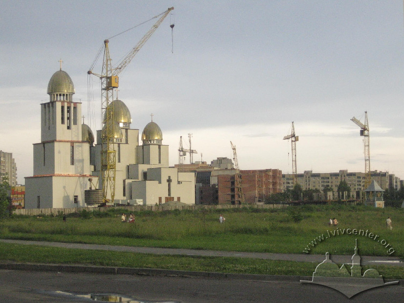 Prosp. Chervonoi Kalyny, 70 – Nativity Church