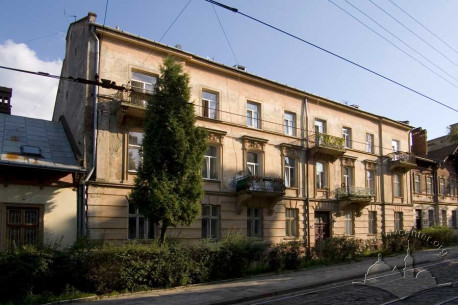 Вул. Генерала Чупринки, 31. Вид на головний фасад