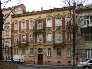 Вул. Богуна, 3 – житловий будинок