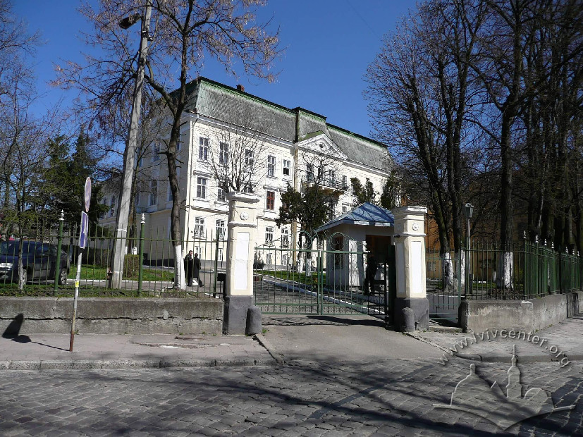 Vul. Lysenka, 15 – military building (former Dzieduszycki's palace)