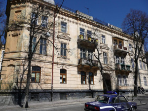 Вул. Лисенка, 17 – житловий будинок