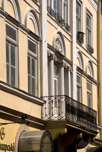 Вул. Краківська, 4. Фрагмент головного фасаду