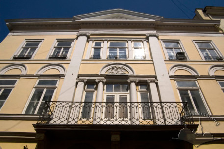 Вул. Краківська, 4. Фрагмент головного фасаду