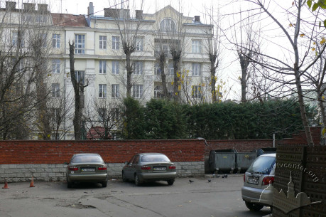 вул. Франка, 23а. Подвір'я. У подвір'ї будинку розташовувався кінотеатр "2-й літній" (1955–1970-і).