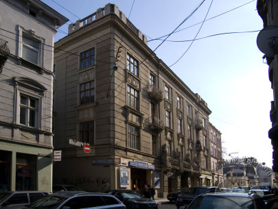 Вул. Коперника, 9. Загальний вигляд будинку з вулиці