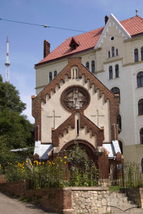 Пл. Старий Ринок, 1. Головний фасад