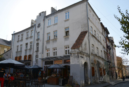 Vul. Staroyevreiska, 52. A view from the northeast