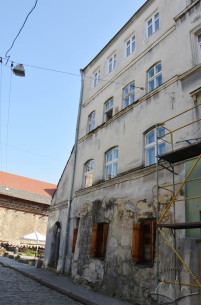 Vul. Staroyevreiska, 52. The northern facade