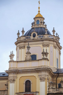 Pl. Sv. Yura, 5.