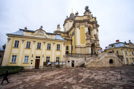 Pl. Sv. Yura, 5. The church and monastery buildings around