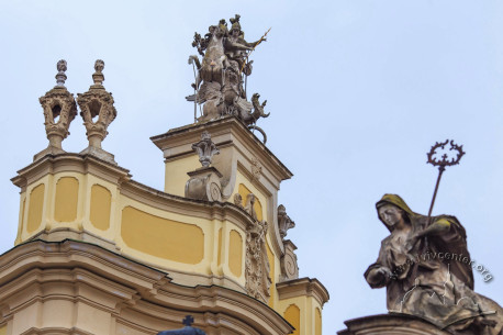 Pl. Sv. Yura, 5. Attic on top of church's eastern facade