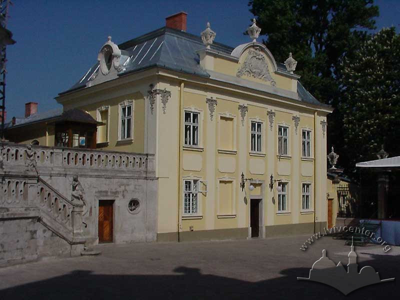 Pl. Sv. Yura, 5 – the Curia building