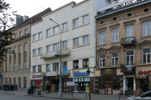 Просп. Свободи, 5 – кінотеатр (не діє)