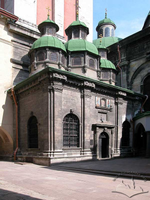 Вул. Руська, 7 – каплиця Трьох Святителів