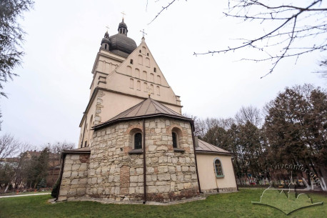 Vul. Khmelnytskoho, 77. Apse