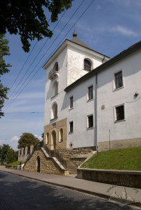 Vul. Khmelnytskoho, 36. The bell tower seen from the street (from the southwest)