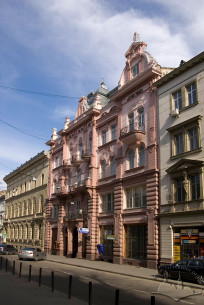 Вул. Січових стрільців, 11. Головний фасад будинку