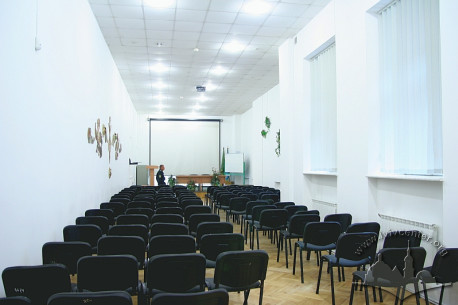 Вул. Січових стрільців, 11. Актовий зал інституту, в минулому - глядацький зал кінотеатру