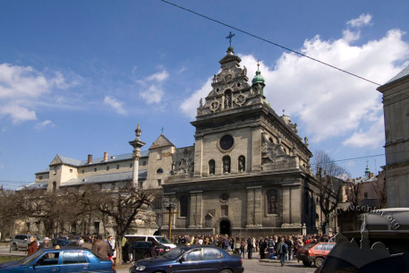 Pl. Soborna, 3. A view from the southwest