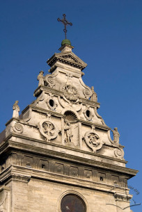 Pl. Soborna, 3. Attic on the principal facade