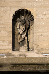 Pl. Soborna, 3. Statue of Christ in the central niche above the main entrance