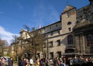 Pl. Soborna, 3a – Central State Historical Archive of Ukraine