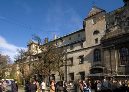 Pl. Soborna, 3. A view from southwest