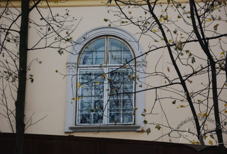 Vul. Bandery, 8. A 2nd floor monastery's window