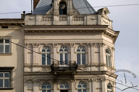 Vul. Halytska, 1. Main facade fragment